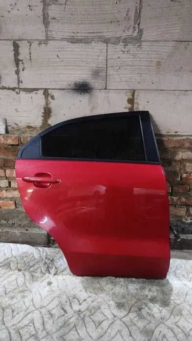 Задні праві двері kia rio 3 хетчбек ACP10708 770041W210