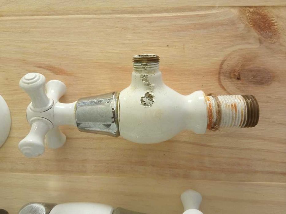 Conjunto De Torneiras De WC