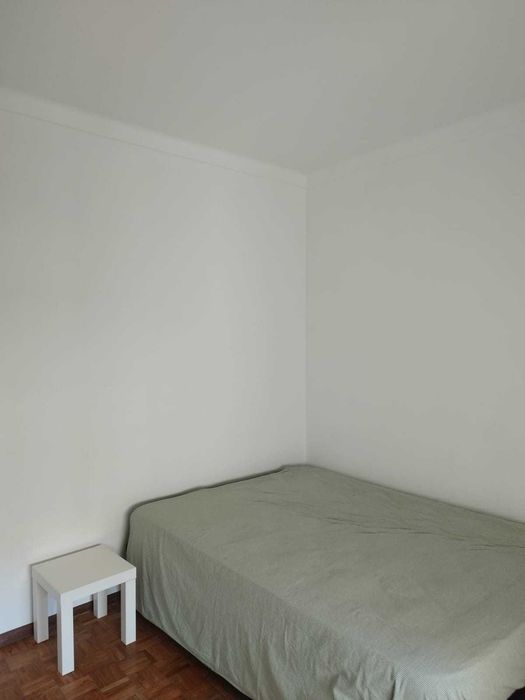 Quarto em Olhão -  perto da baixa da cidade - 380 euros, despesas não incluidas