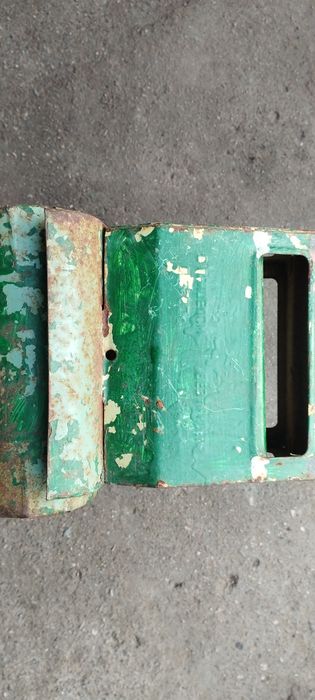 Игрушка трактор железная ссср