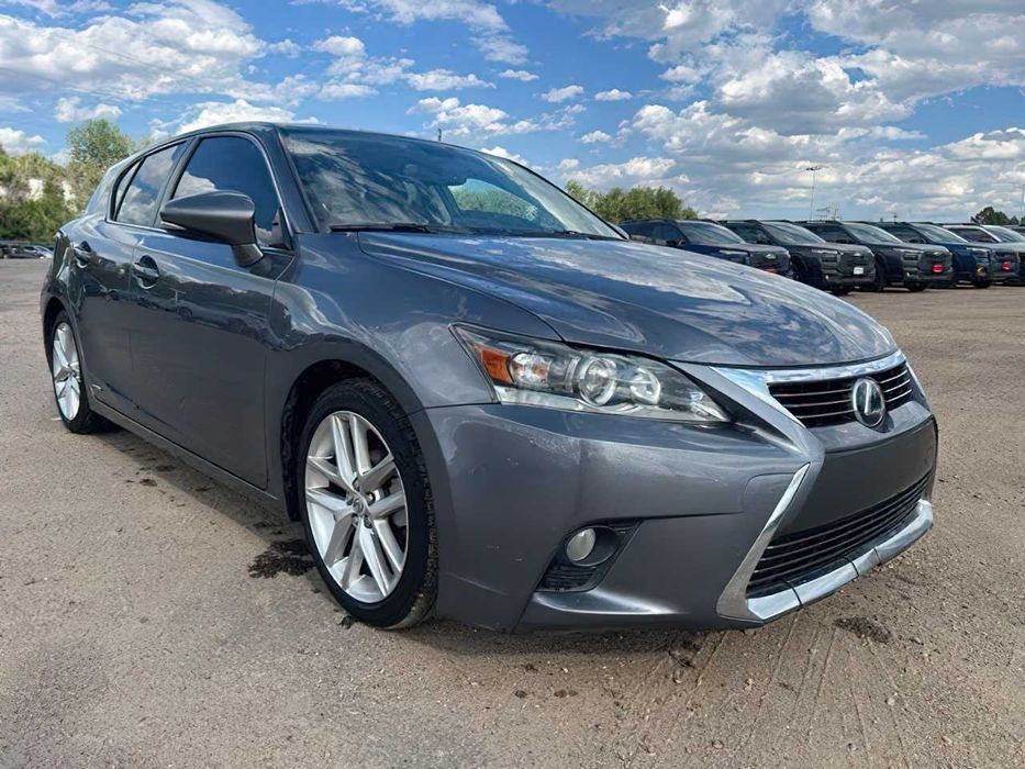 Lexus CT 200h      2017