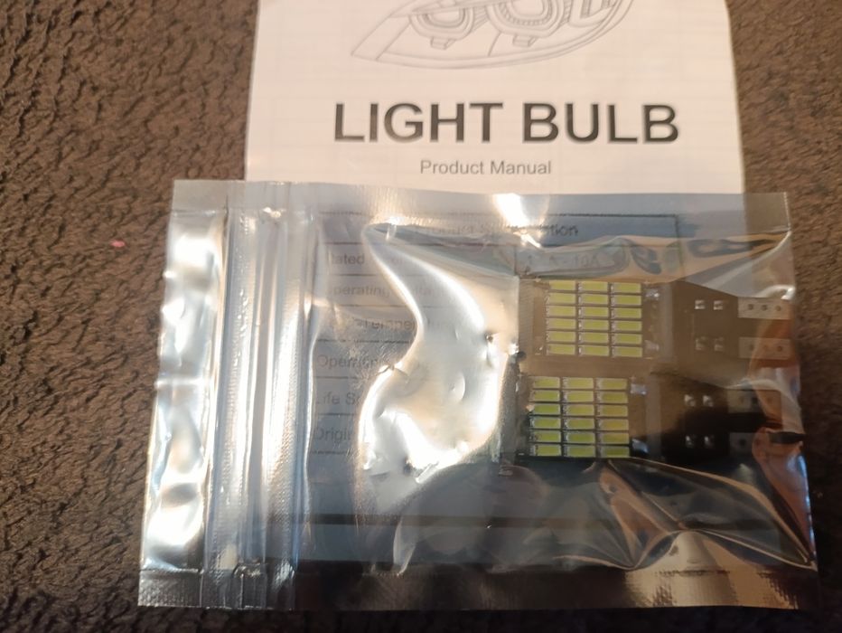 Продам безцокольні лед лампи LIHT BULB