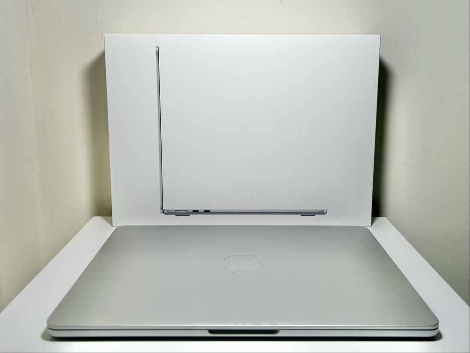 MacBook Air M2 – 16GB RAM / 256GB – Como novo – 1 ano de uso