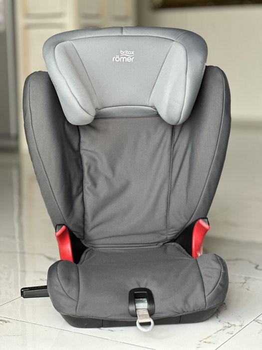 Автокрісло Britax Romer Kidfix SL 4-12 років