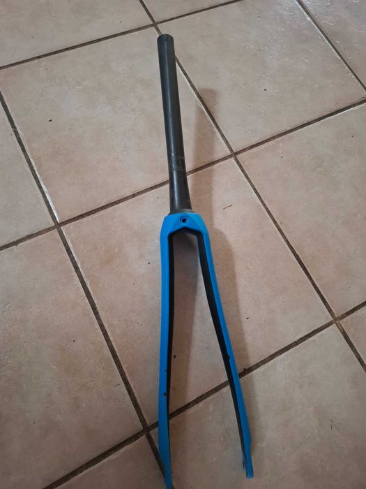 Widelec Szosowy Karbon Btwin 700 Mach 740CF N