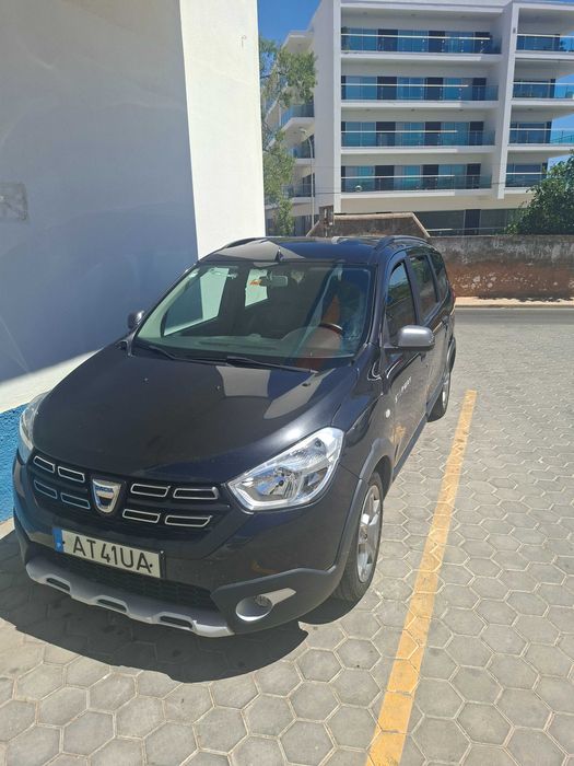 Vendo Carro Dacia lodgy 2021 7 lugares + empresa TVDE de 2 anos