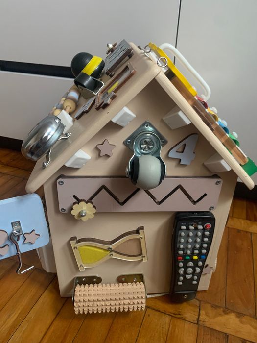 Бізібудинок розвивальний