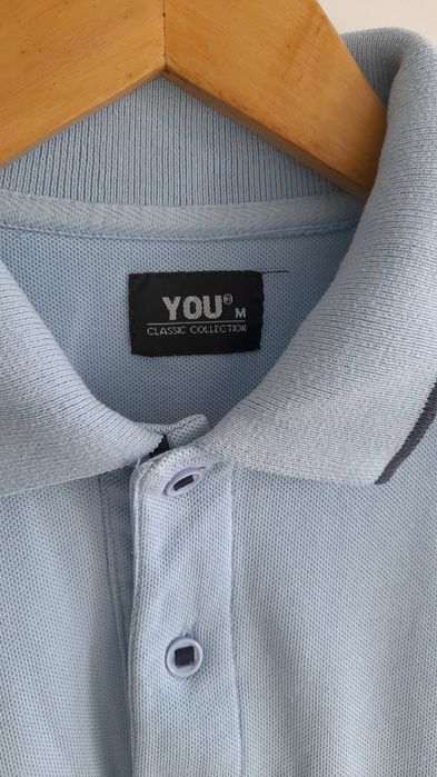 Błękitna koszulka polo