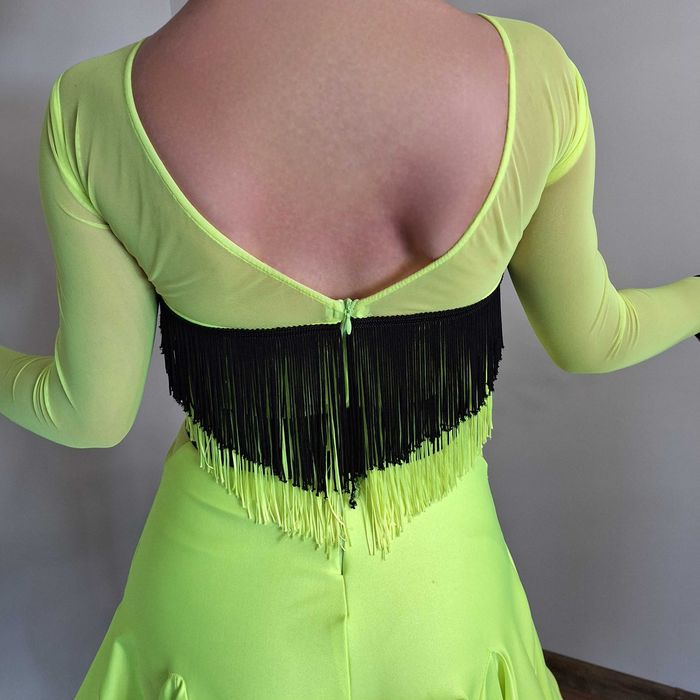 Sukienka do tańca latino żółta neonowa z czarnym niezdobiona