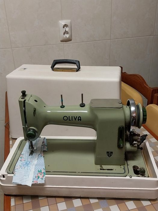 Maquina de costura de coser a direito
