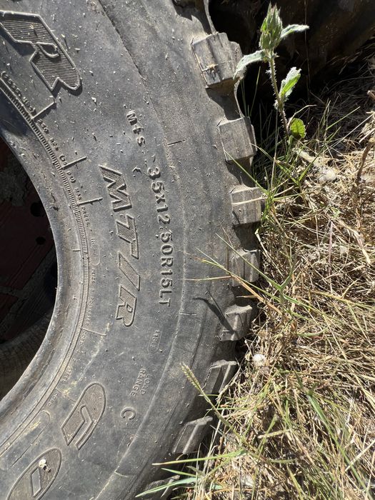 Pneu 35x12 50r15lt