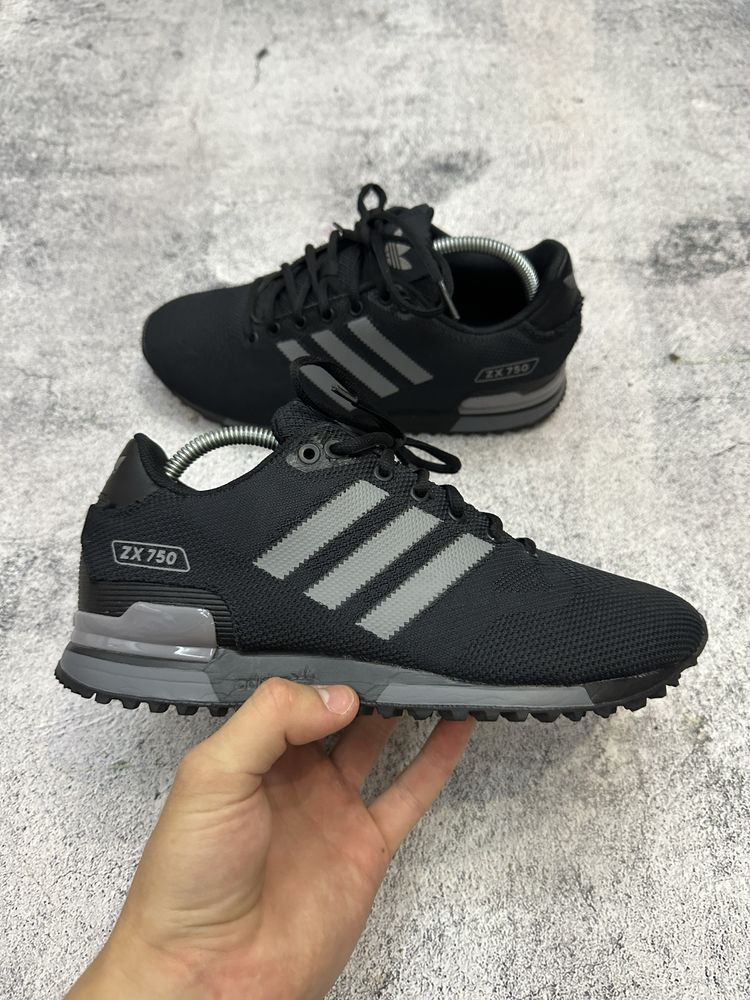Кроссовки Adidas ZX 750 оригинал: 1 350 грн. - Кросівки для