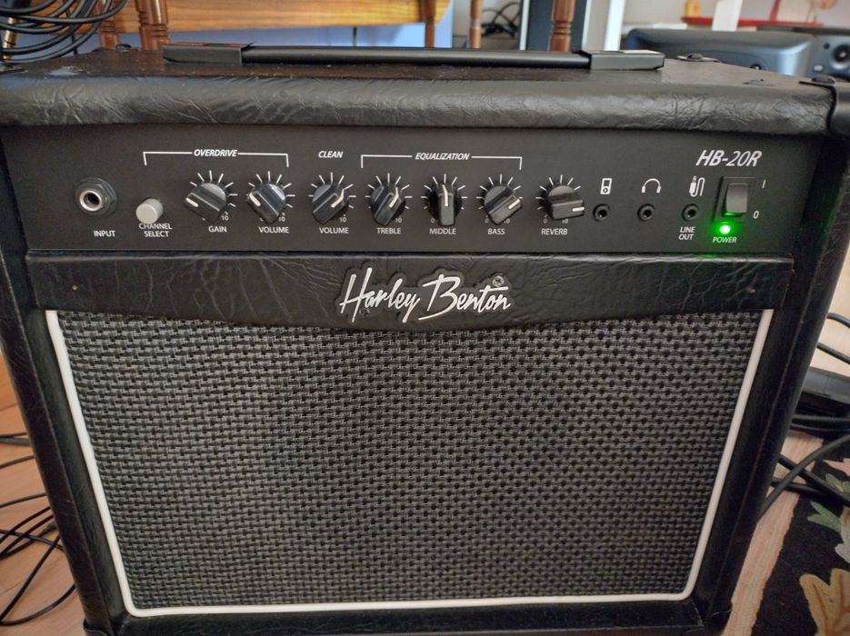 Amplificador guitarra elétrica 20R HB Harley Benton novo!