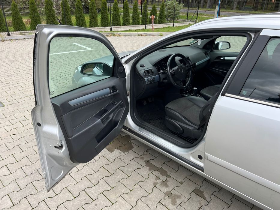 Samochód osobowy Opel Astra