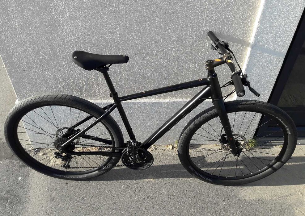 Bicicleta CUBE Hyde