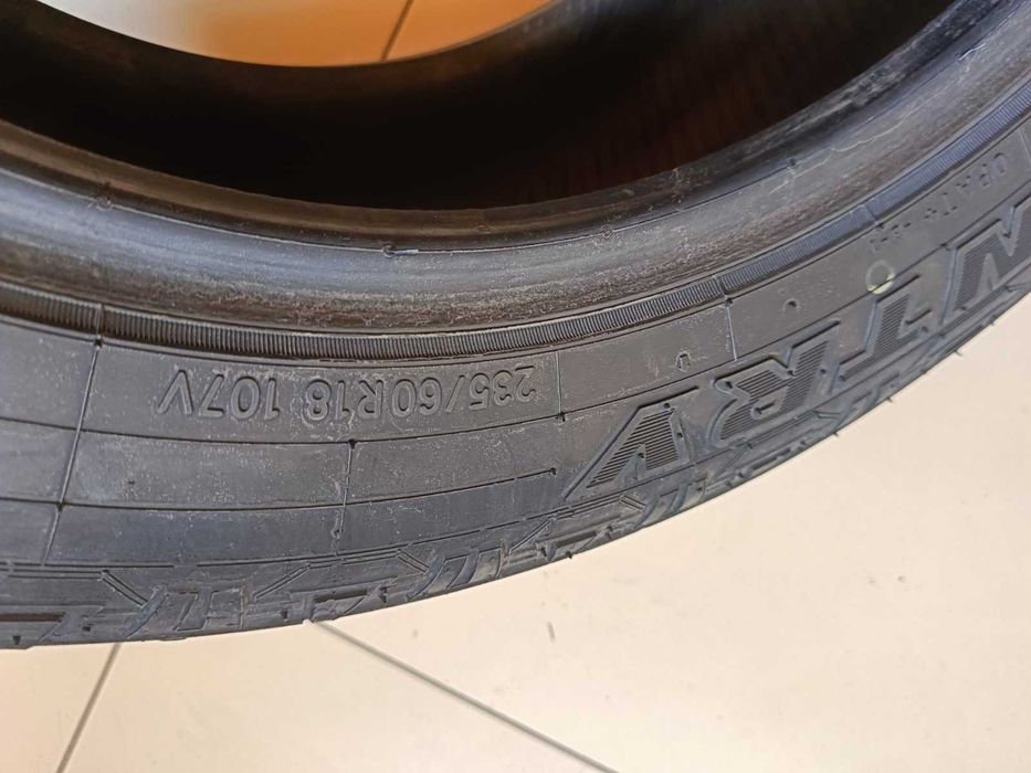 Комплект шин 235/60R18 TOYO A/T Plus Open Country Б/У