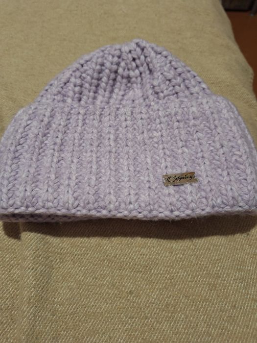 Шапки теплые, новые