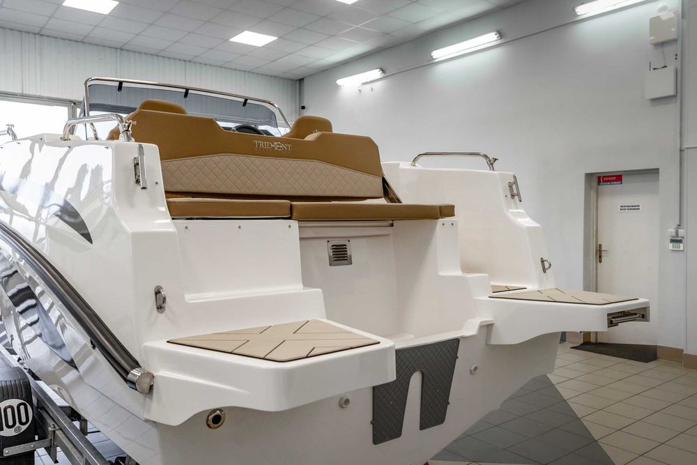 Łódź Trident 640 Sundeck