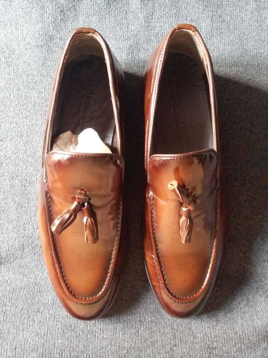 Мужские стильные туфли кожаные коричневые лакированные