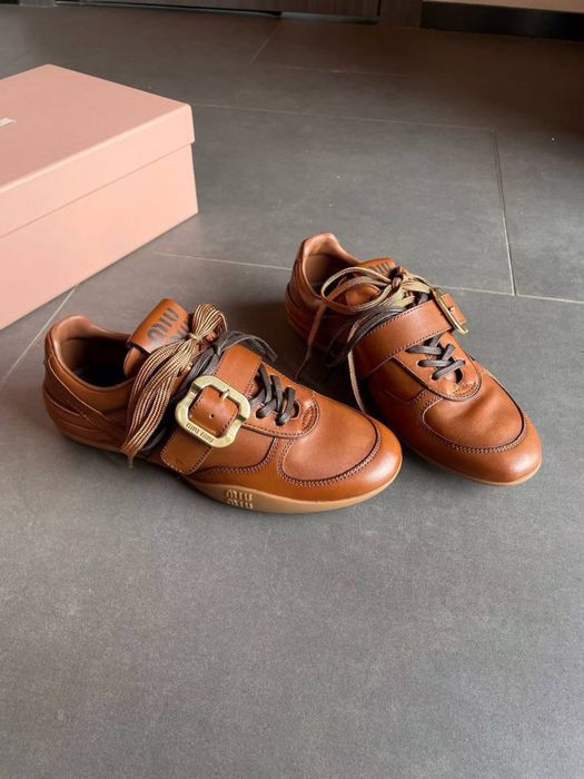 Miu miu skorzane sneakersy obledne must have