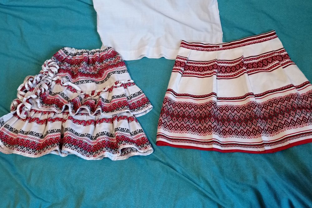 Вишита спідничка на дівчинку