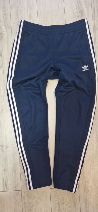 Adidas M.         .