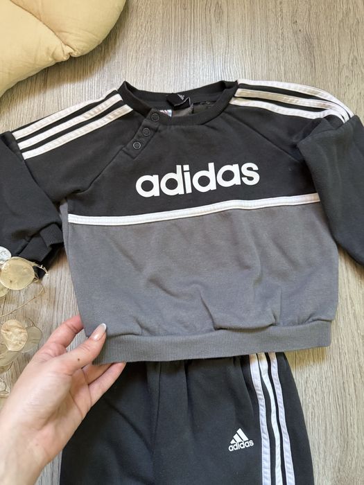 Спортивний костюм Адідас 80 р(9-12м)