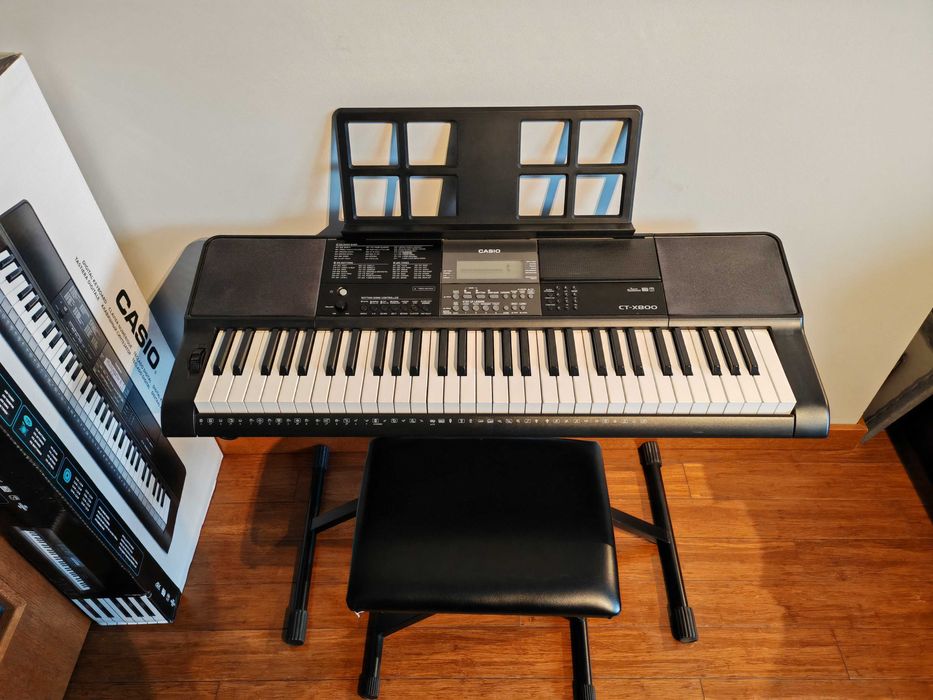 Zestaw Keyboard CASIO CT-X800 + stołek i podstawka