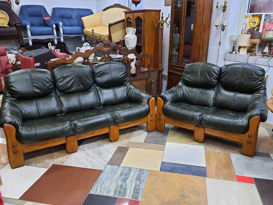 Мягкая часть 3+2 кожа новая дерево отреставрировано из Европы