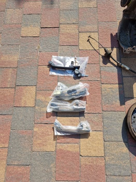 Części VW5 Golf 3 skrzynia 1.6 aft, sprzęgło, klamki, lampy