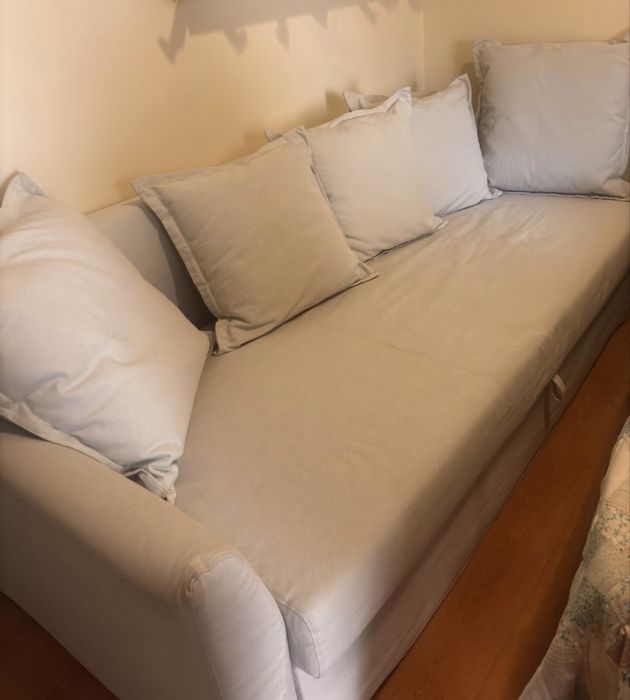 Sofá cama Ikea HOLMSUND , 3 lugares, Borgunda cinzento claro