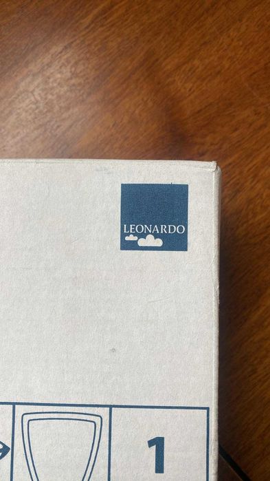 Taça da conceituada marca LEONARDO (medidas nas fotos)