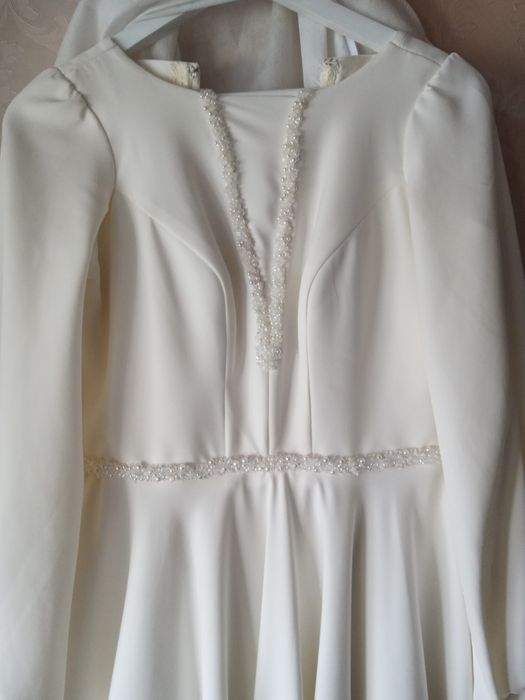 Весільна гарна сукня