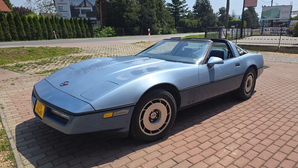 Chevrolet Corvette 1984 V8 5,7l bezwypadkowa, bez rdzy, klimatyzacja sprawna.