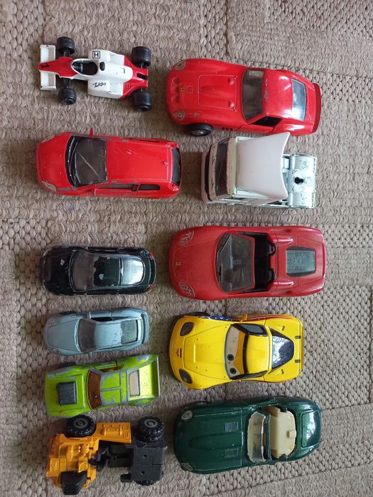 Машинки оригінальні ( на реставрацію 11 шт)