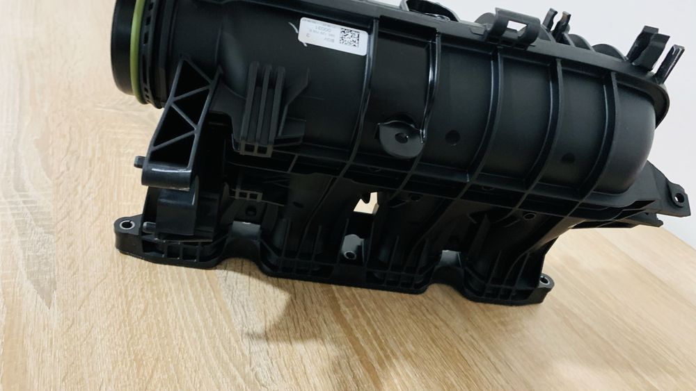 Продам впускний колектор 1.5 TSI — 05E129709B