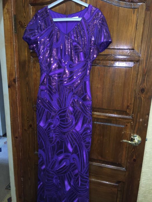 Шикарное вечернее платье