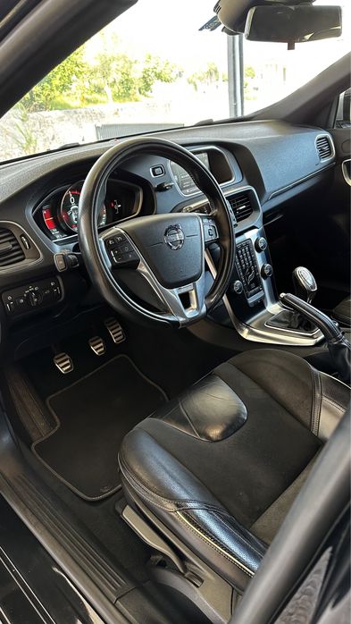 Volvo v40 1.6d R-Design