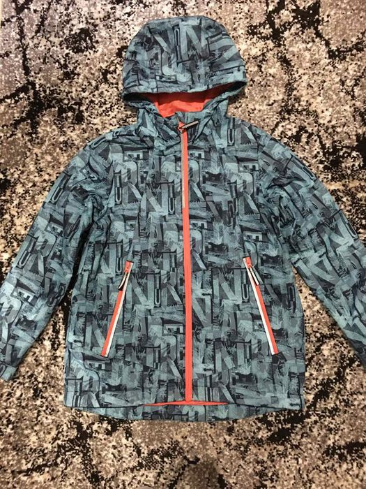 Весенняя куртка Outventure  140 см