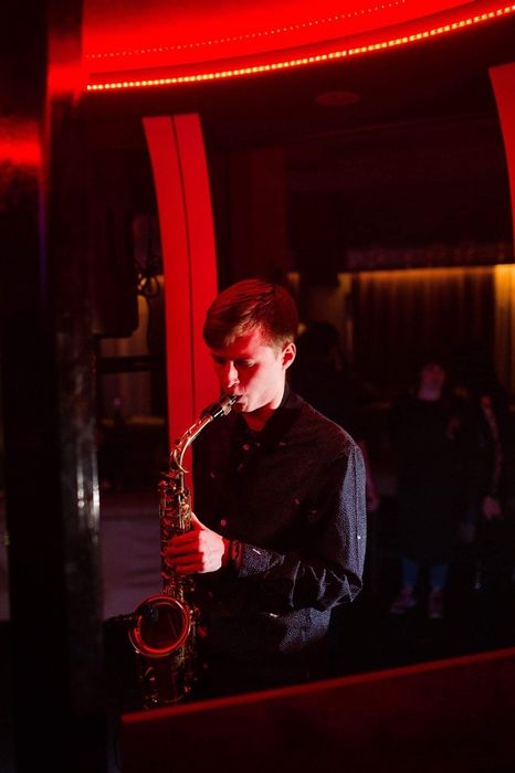 Саксофоніст на Ваше свято!