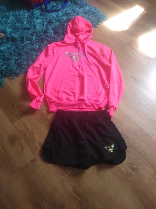 Komplet bluza plus spodenki