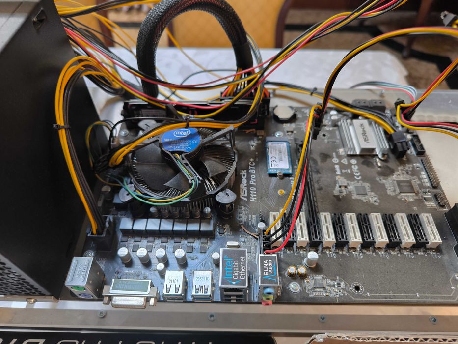 RIG do koparki na 13 kart, mobo, procesor, Ram, risery, zasilacz