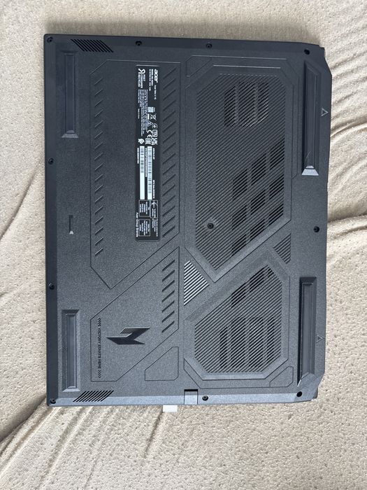 Sprzedam laptopa acer nitro v 16