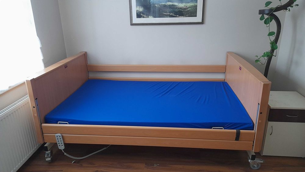 Łóżko bariatryczne BARIATIC LUX z materacem przeciwodleżynowym