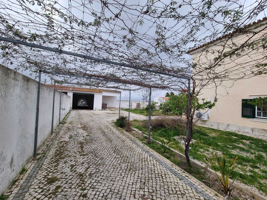 Moradia T4 Duplex Almeirim