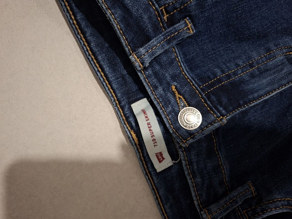 Spodnie jeansowe levis jak nowe
