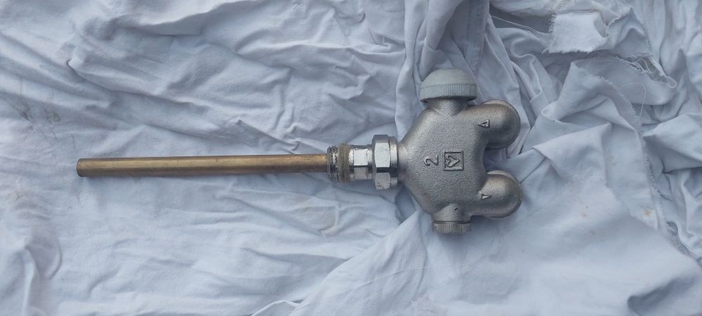 Zawór czterodrogowy Termostatyczny prosty