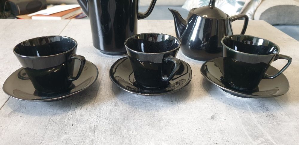 Serwis kawowy czarna porcelana