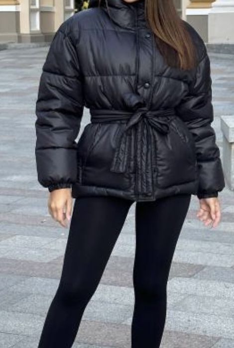 Пуховик жіночий з поясом