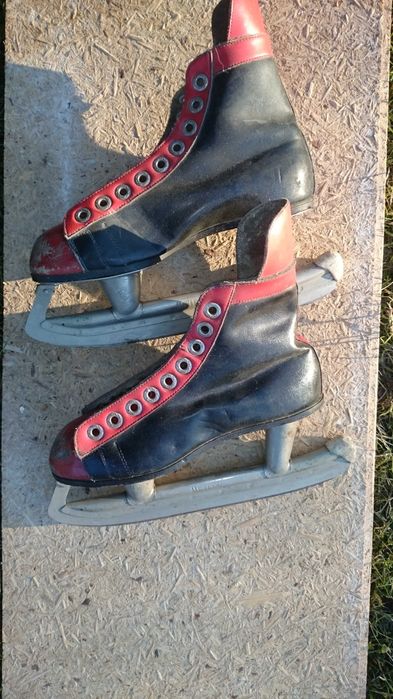 Łyżwy polskie hokej, już klasyka, zabytek [ ? ]